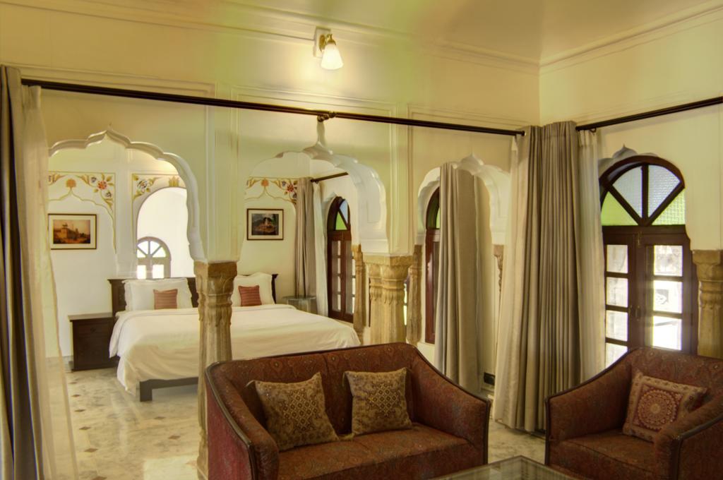 Amritara Surajgarh Fort Sūrajgarh Quarto foto